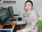 李盈:在新锦程学电脑课堂轻松活跃学有所成